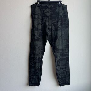 Lululemon High Rise Nulu Align Cropped 25” Inseam Leggings Camo Size 12 Large